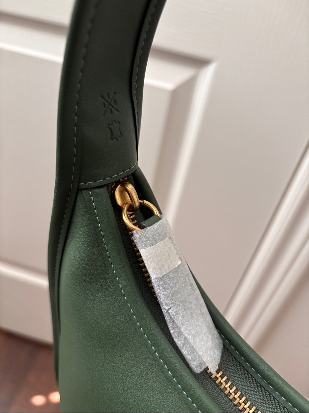 Coach Curve Zip 💚 - Picture 5 of 8